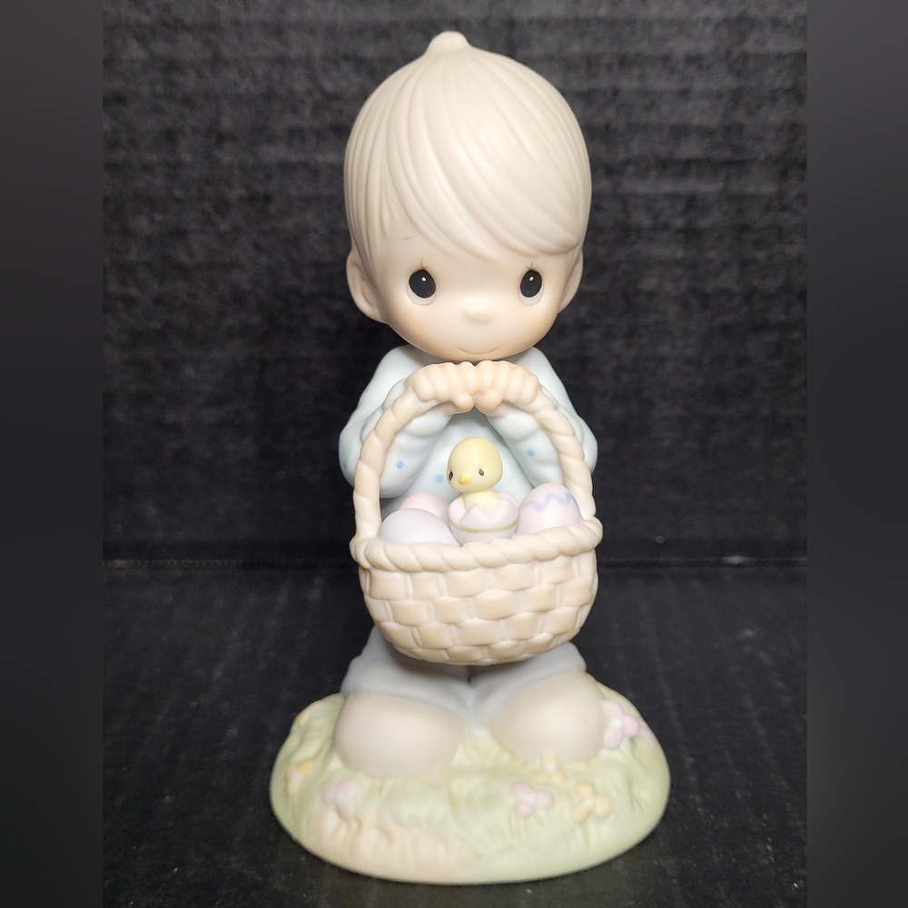 1987 Precious Moments Wishing You A  Basket Full of Blessings #109924